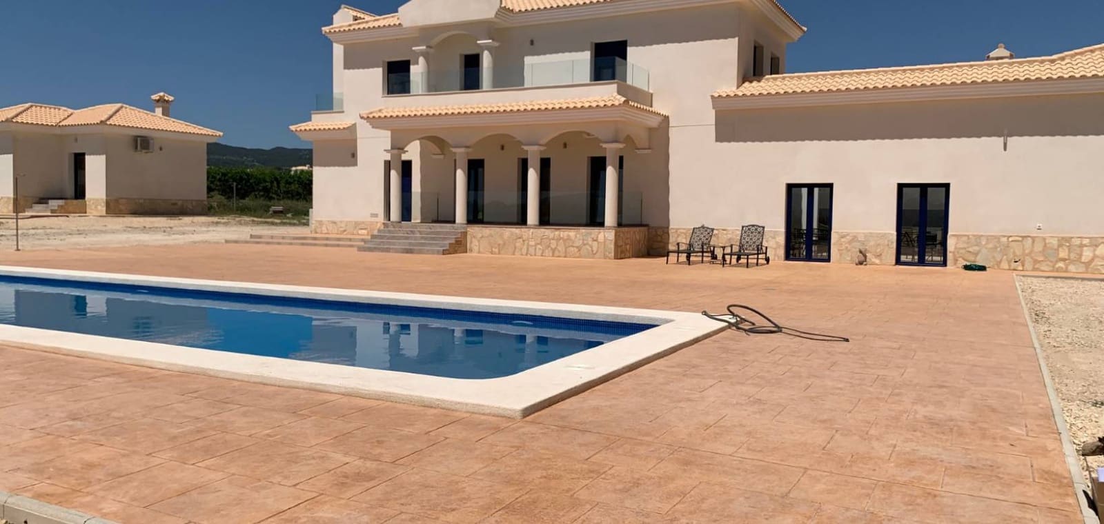 5 slaapkamer Villa te koop in Pinoso met zwembad garage - € 547.000 (Ref: 7940992)