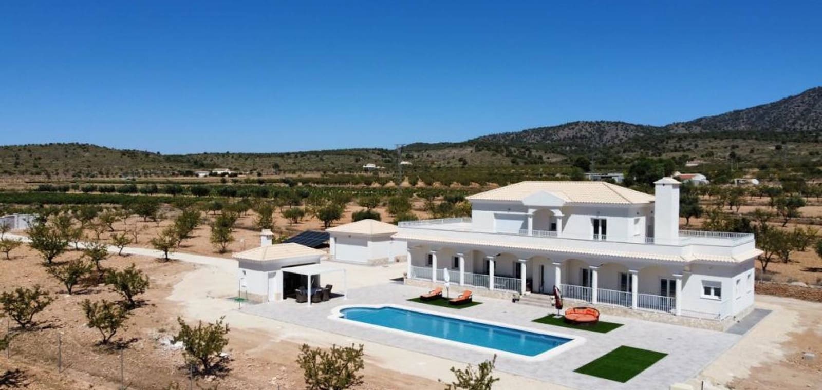 6 bedroom Villa for sale in Pinoso with pool garage - € 611,000 (Ref: 7940993)