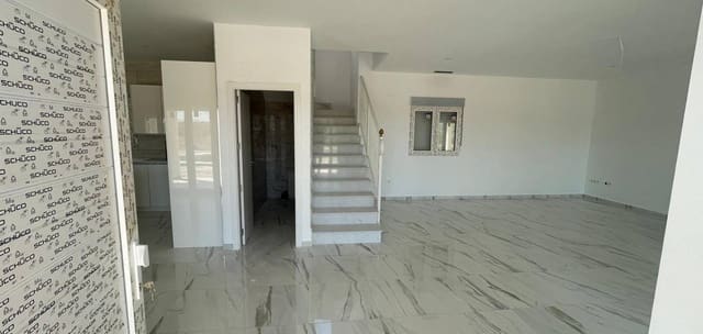 6 slaapkamer Villa te koop in Pinoso met zwembad garage - € 611.000 (Ref: 7940993)