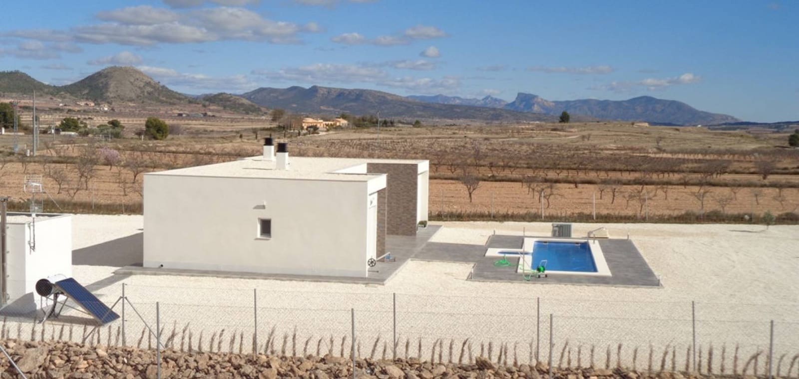 3 bedroom Villa for sale in Pinoso with pool garage - € 398,000 (Ref: 7940994)