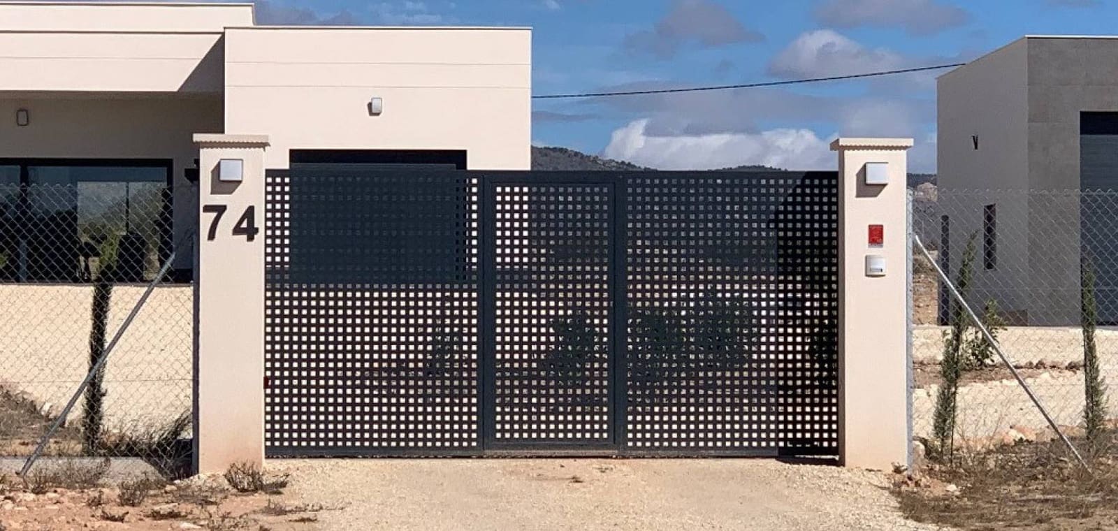 4 Zimmer Villa zu verkaufen in Pinoso mit Pool Garage - 436.000 € (Ref: 7940995)