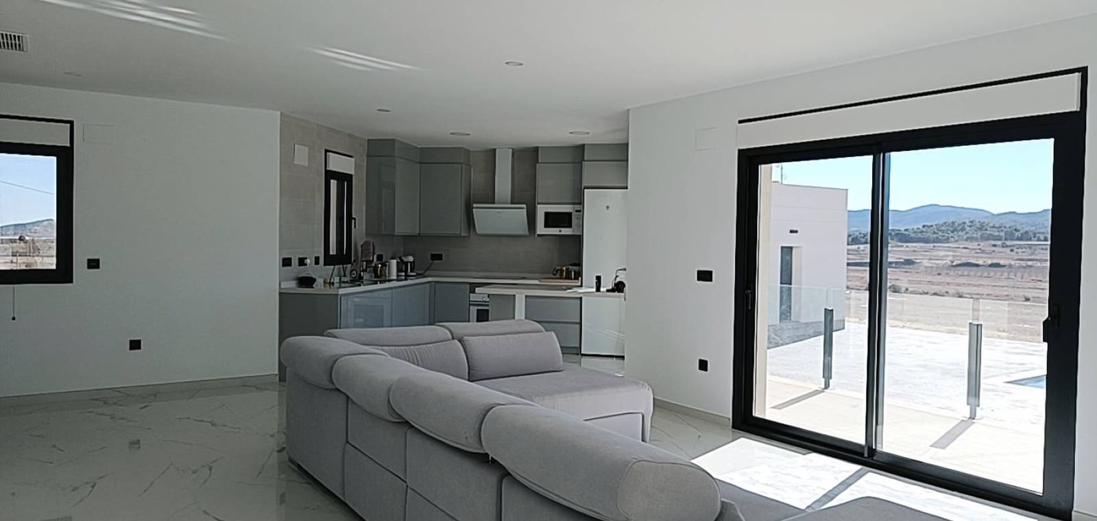 4 slaapkamer Villa te koop in Pinoso met zwembad garage - € 518.000 (Ref: 7940996)