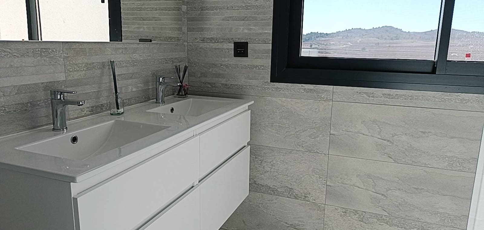 4 slaapkamer Villa te koop in Pinoso met zwembad garage - € 518.000 (Ref: 7940996)