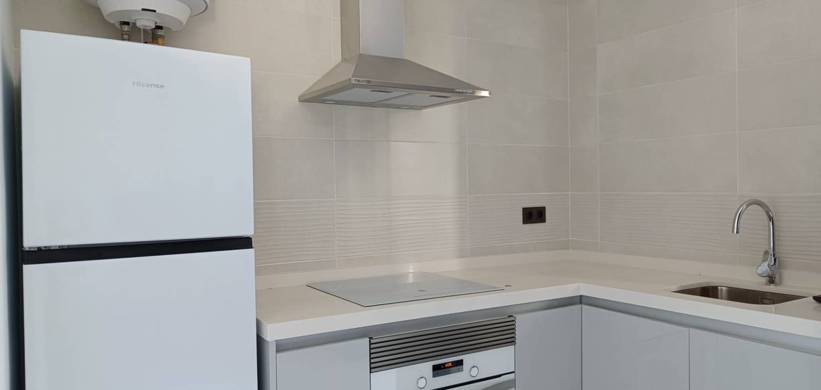 4 slaapkamer Villa te koop in Pinoso met zwembad garage - € 518.000 (Ref: 7940996)