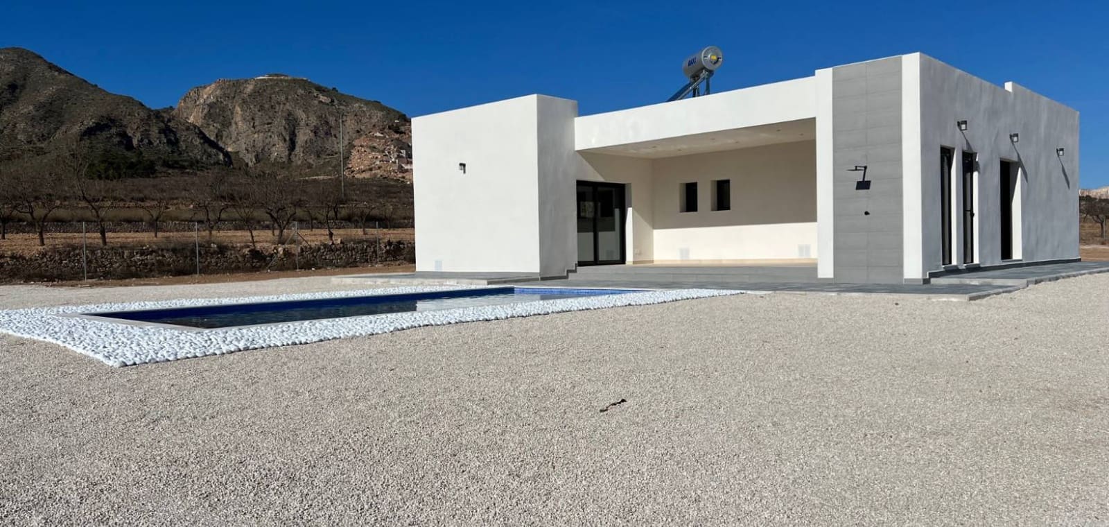 3 bedroom Villa for sale in Hondon de las Nieves with pool garage - € 380,000 (Ref: 8047709)