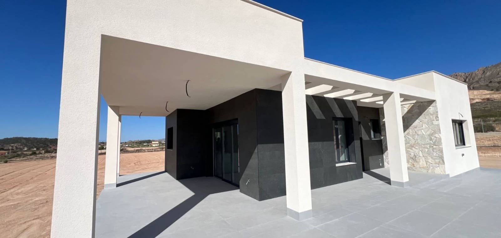 3 soveværelse Villa til salg i Macisvenda med swimmingpool - € 449.999 (Ref: 8096983)