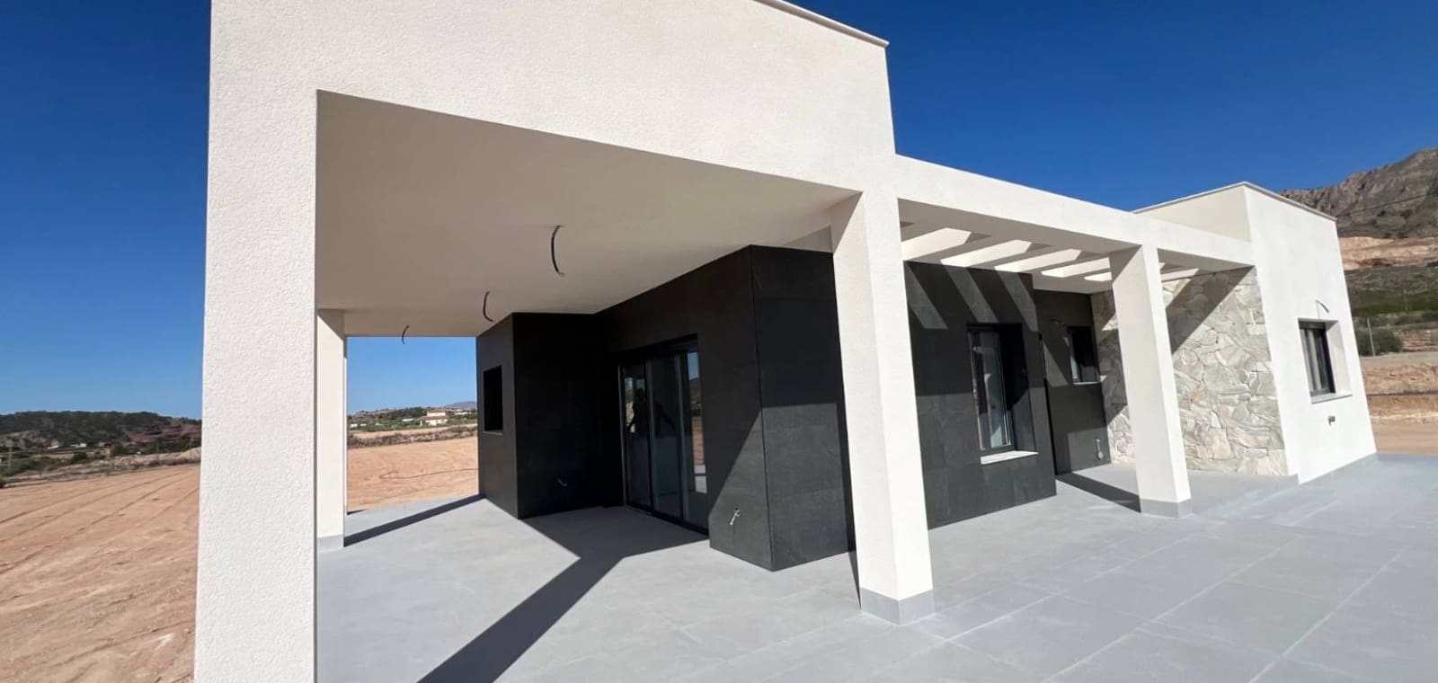 3 soveværelse Villa til salg i Macisvenda med swimmingpool - € 449.999 (Ref: 8096983)