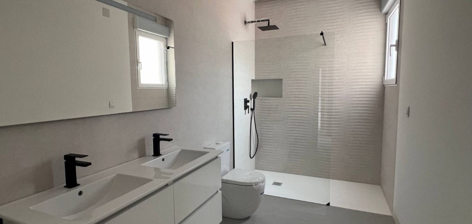 3 soveværelse Villa til salg i Macisvenda med swimmingpool - € 449.999 (Ref: 8096983)