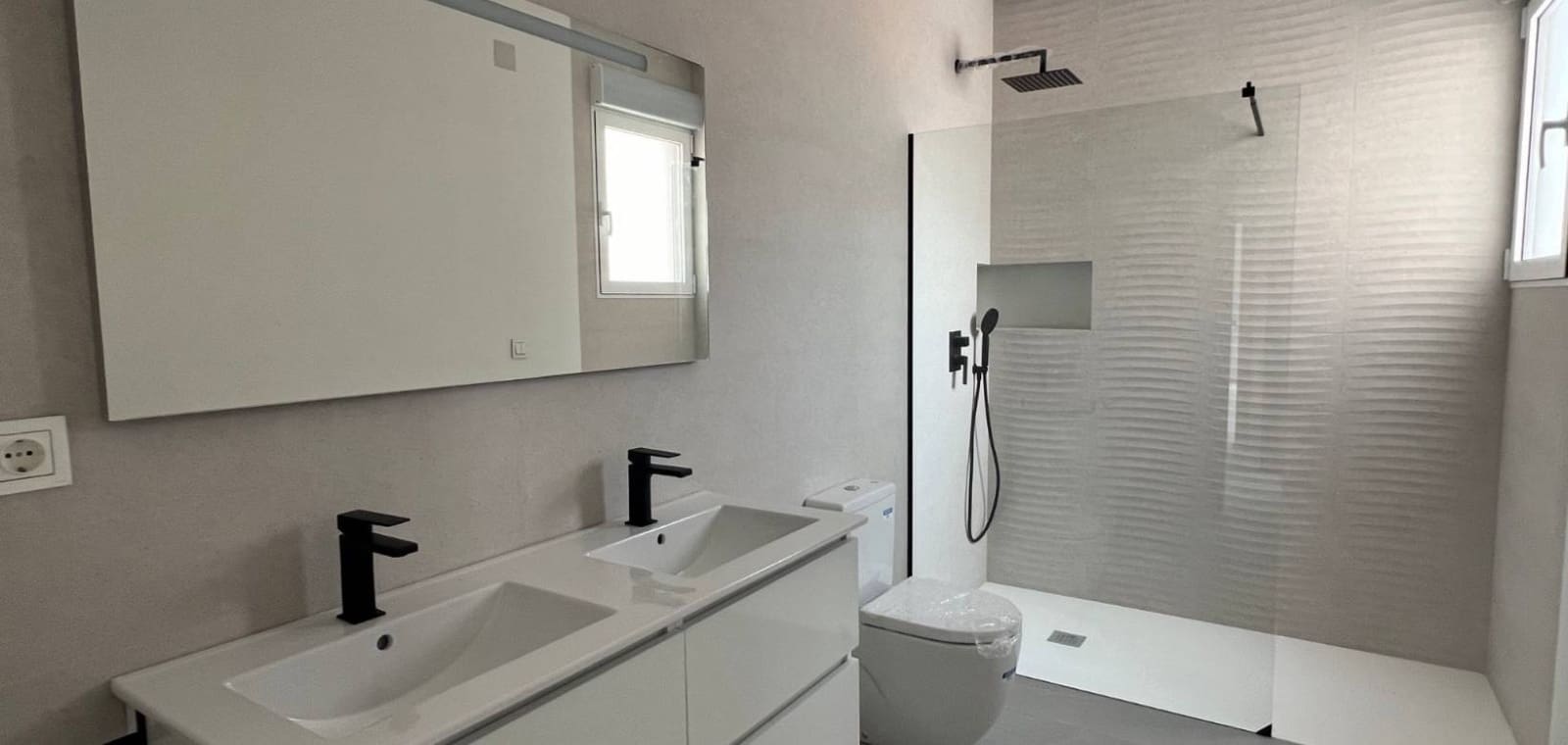 3 soveværelse Villa til salg i Macisvenda med swimmingpool - € 449.999 (Ref: 8096983)