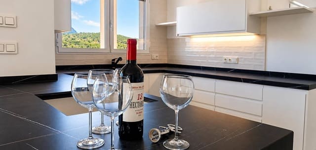 3 makuuhuone Huvila myytävänä paikassa Macisvenda, Abanilla mukana uima-altaan - 434 999 € (Ref: 8096983)