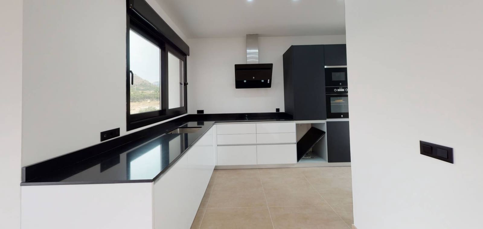 3 chambre Villa/Maison à vendre à La Romana avec piscine garage - 525 000 € (Ref: 8227628)