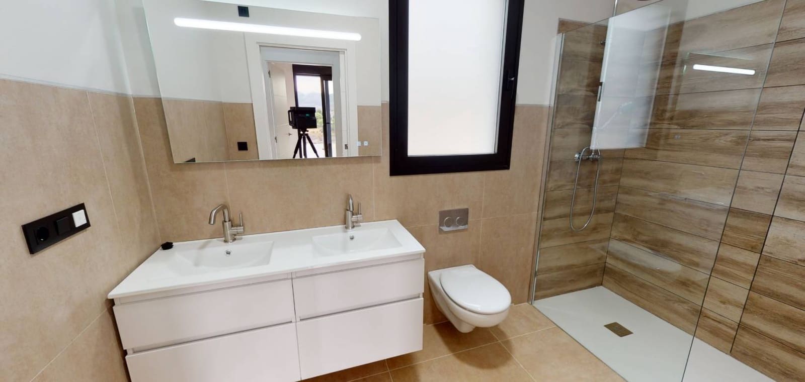 3 chambre Villa/Maison à vendre à La Romana avec piscine garage - 525 000 € (Ref: 8227628)