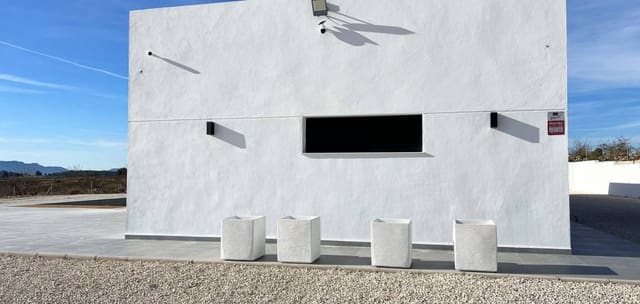 3 chambre Villa/Maison à vendre à La Romana avec piscine garage - 525 000 € (Ref: 8227628)