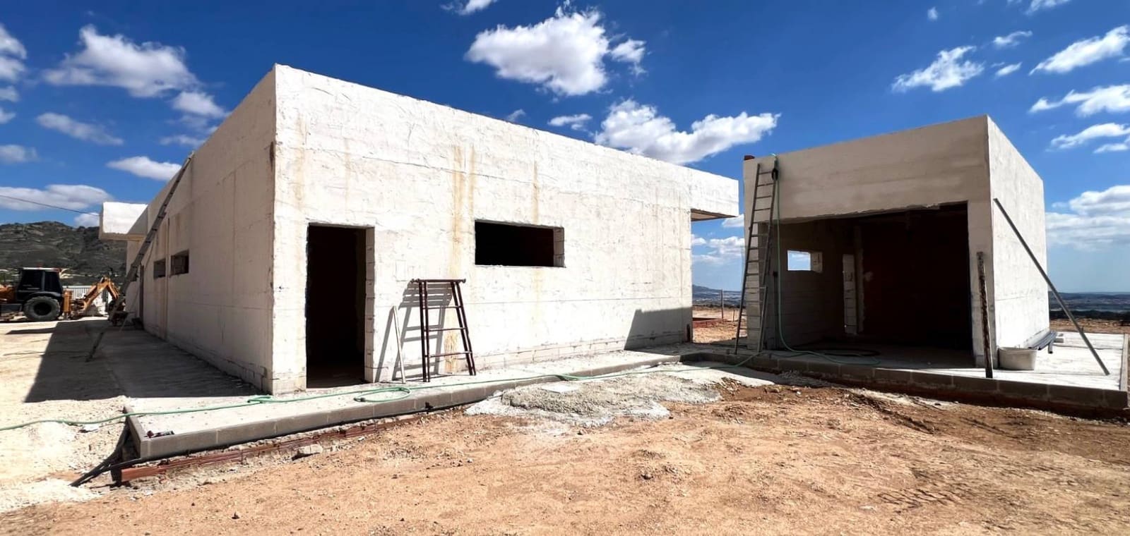 3 chambre Villa/Maison à vendre à La Romana avec piscine garage - 525 000 € (Ref: 8227628)