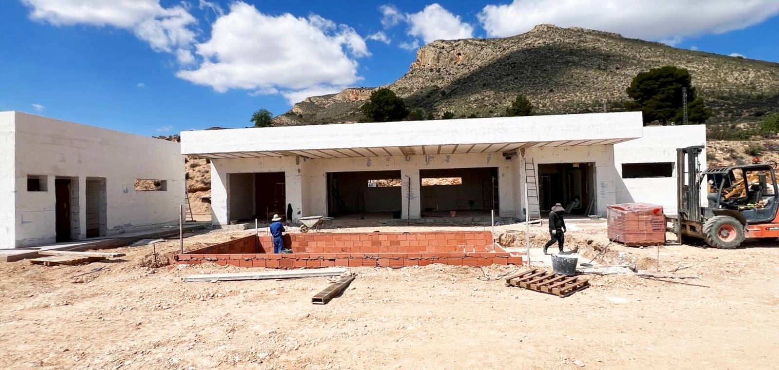 3 chambre Villa/Maison à vendre à La Romana avec piscine garage - 525 000 € (Ref: 8227628)