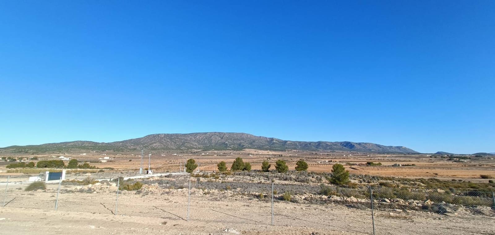 3 bedroom Villa for sale in Pinoso with pool - € 350,000 (Ref: 8425498)