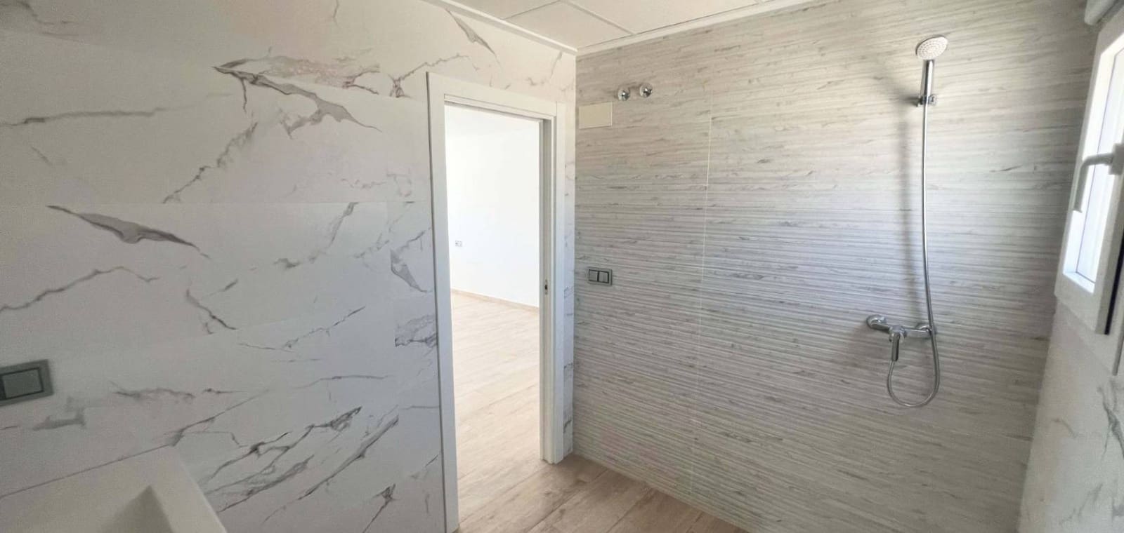 3 bedroom Villa for sale in Pinoso with pool - € 350,000 (Ref: 8425498)