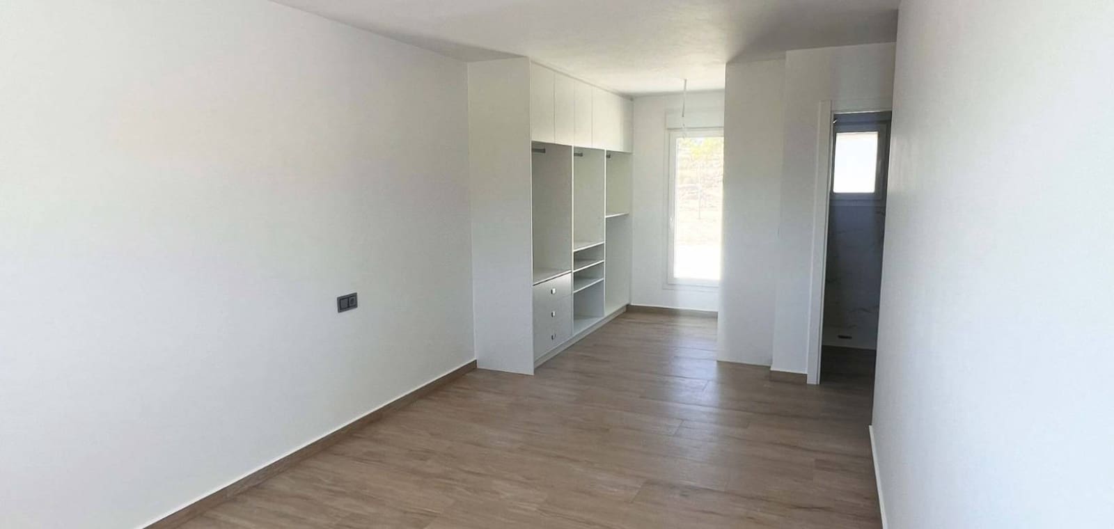 3 bedroom Villa for sale in Pinoso with pool - € 350,000 (Ref: 8425498)