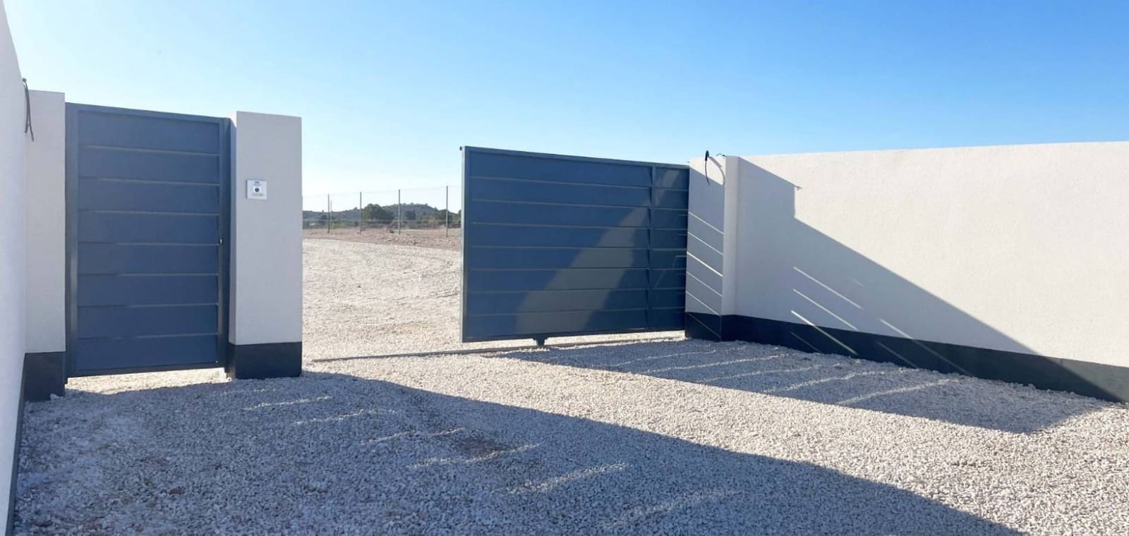 3 bedroom Villa for sale in Pinoso with pool - € 350,000 (Ref: 8425498)