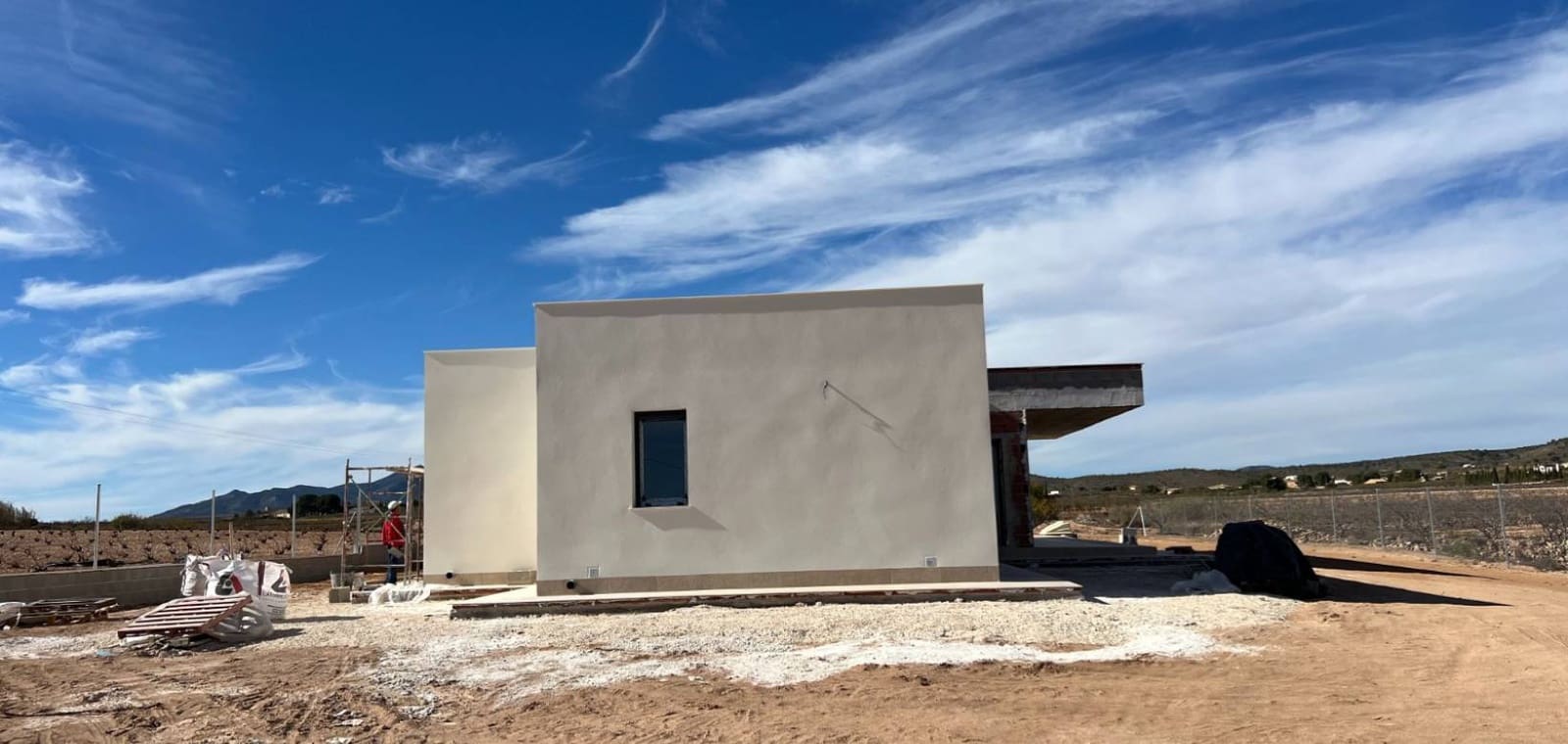 3 bedroom Villa for sale in Pinoso with pool - € 350,000 (Ref: 8425498)