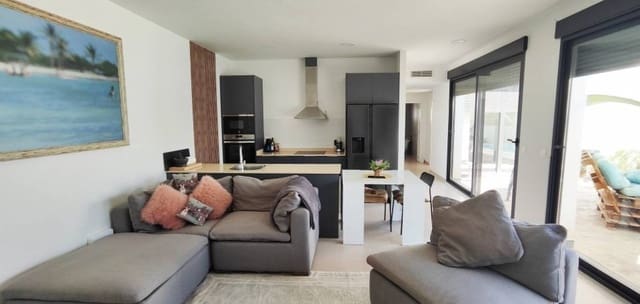 3 bedroom Villa for sale in Fortuna with pool - € 249,000 (Ref: 8600179)