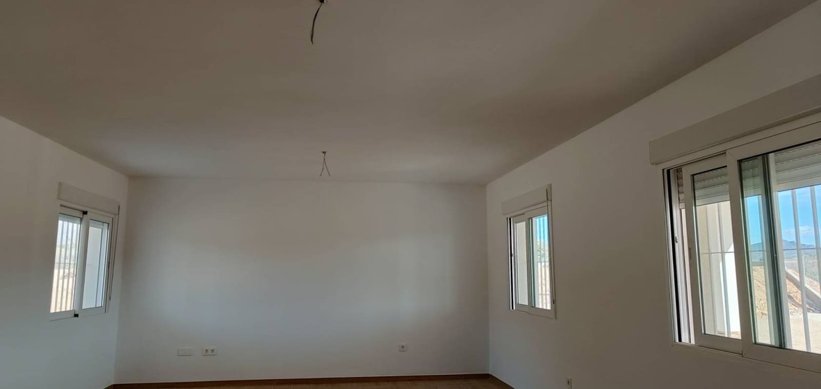 3 soveværelse Villa til salg i Macisvenda med garage - € 300.000 (Ref: 8665818)