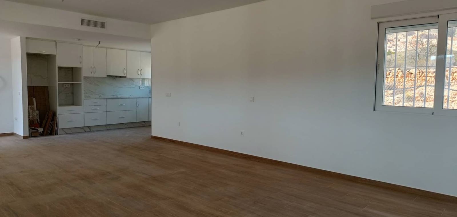 3 soveværelse Villa til salg i Macisvenda med garage - € 300.000 (Ref: 8665818)