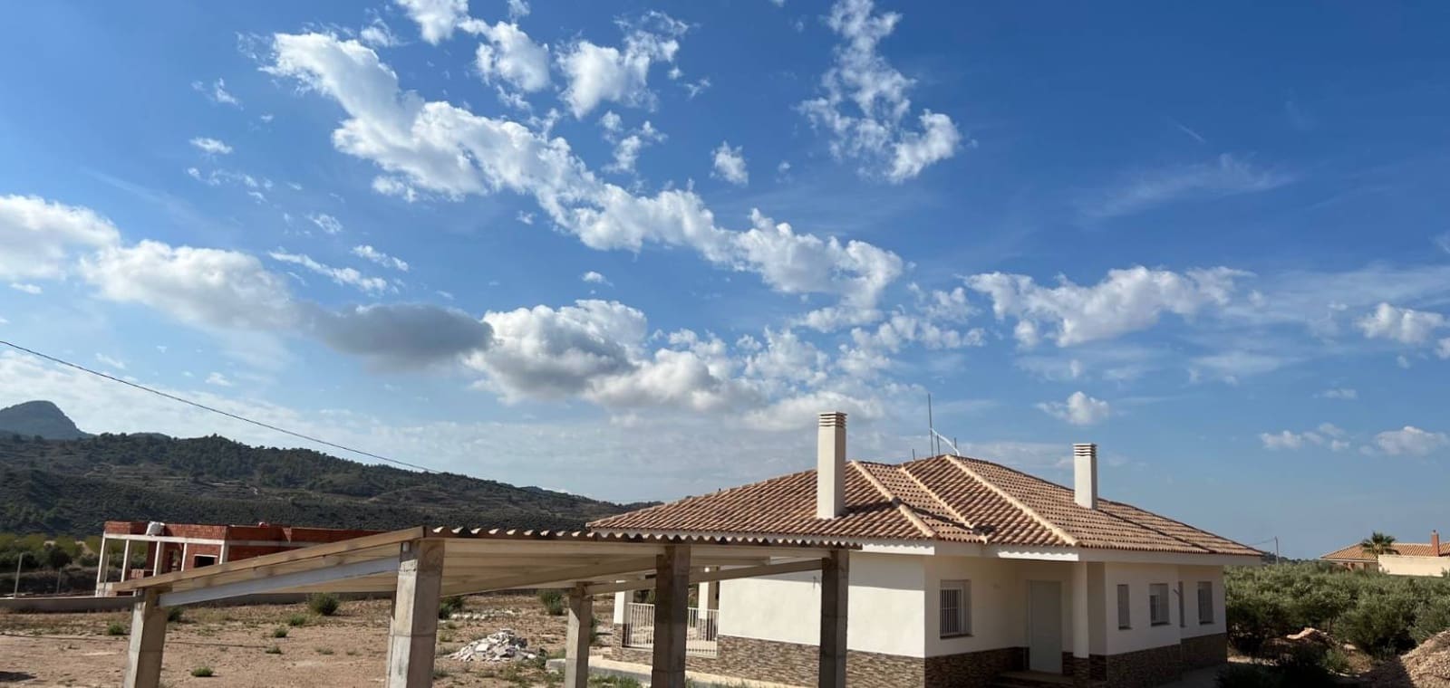 3 soveværelse Villa til salg i Macisvenda med garage - € 300.000 (Ref: 8665818)