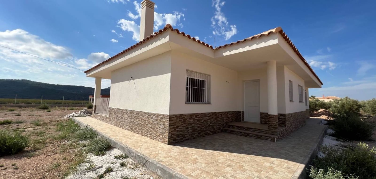 3 soveværelse Villa til salg i Macisvenda med garage - € 300.000 (Ref: 8665818)