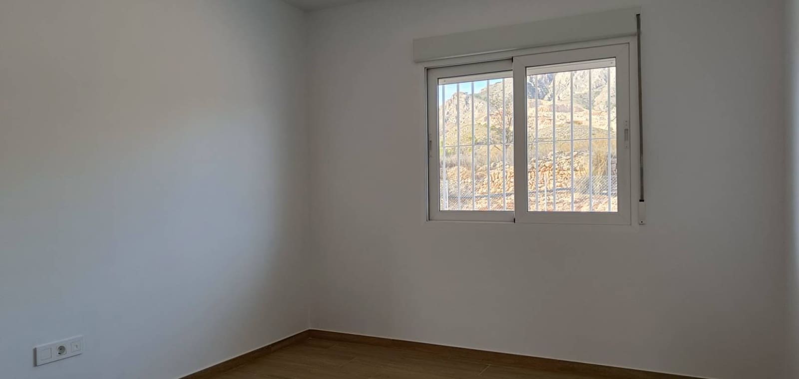 3 soveværelse Villa til salg i Macisvenda med garage - € 300.000 (Ref: 8665818)