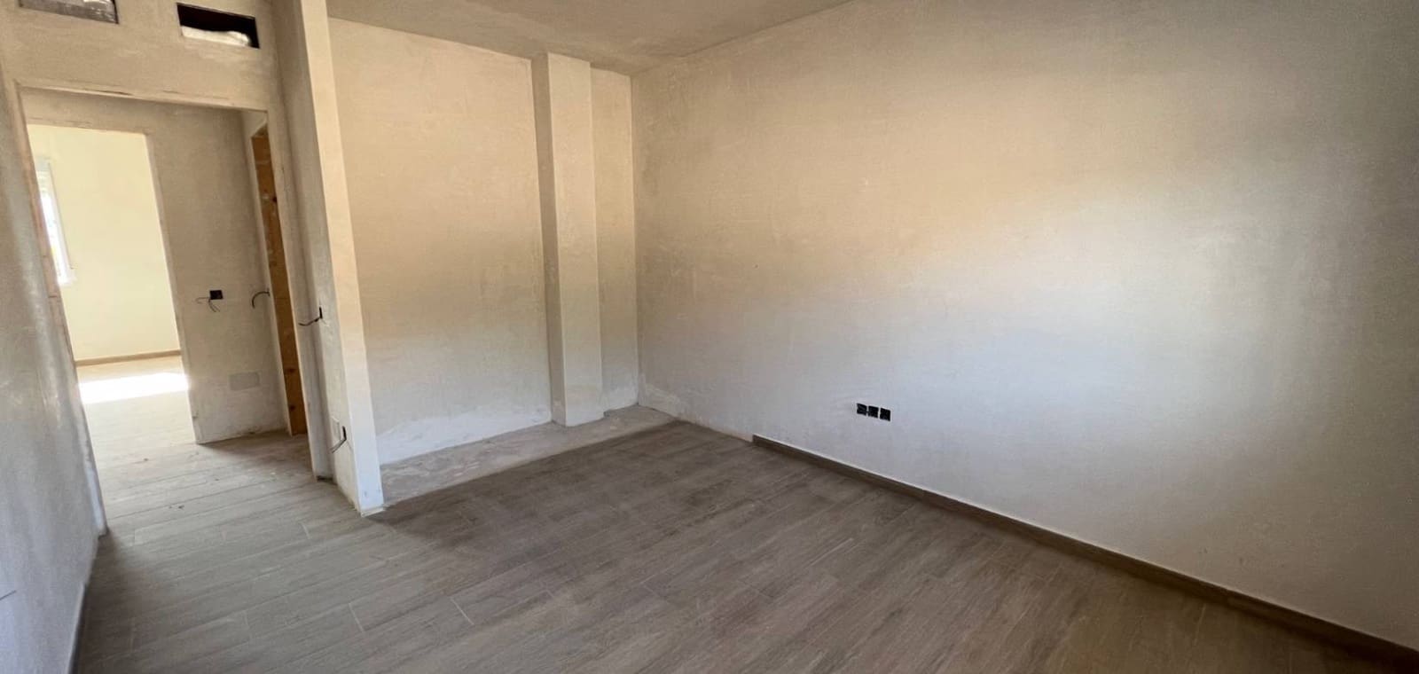 3 soveværelse Villa til salg i Macisvenda med garage - € 300.000 (Ref: 8665818)