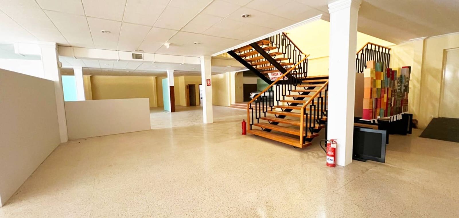 2 bedroom Commercial for rent in Hondon de los Frailes - € 2,000 (Ref: 8783069)