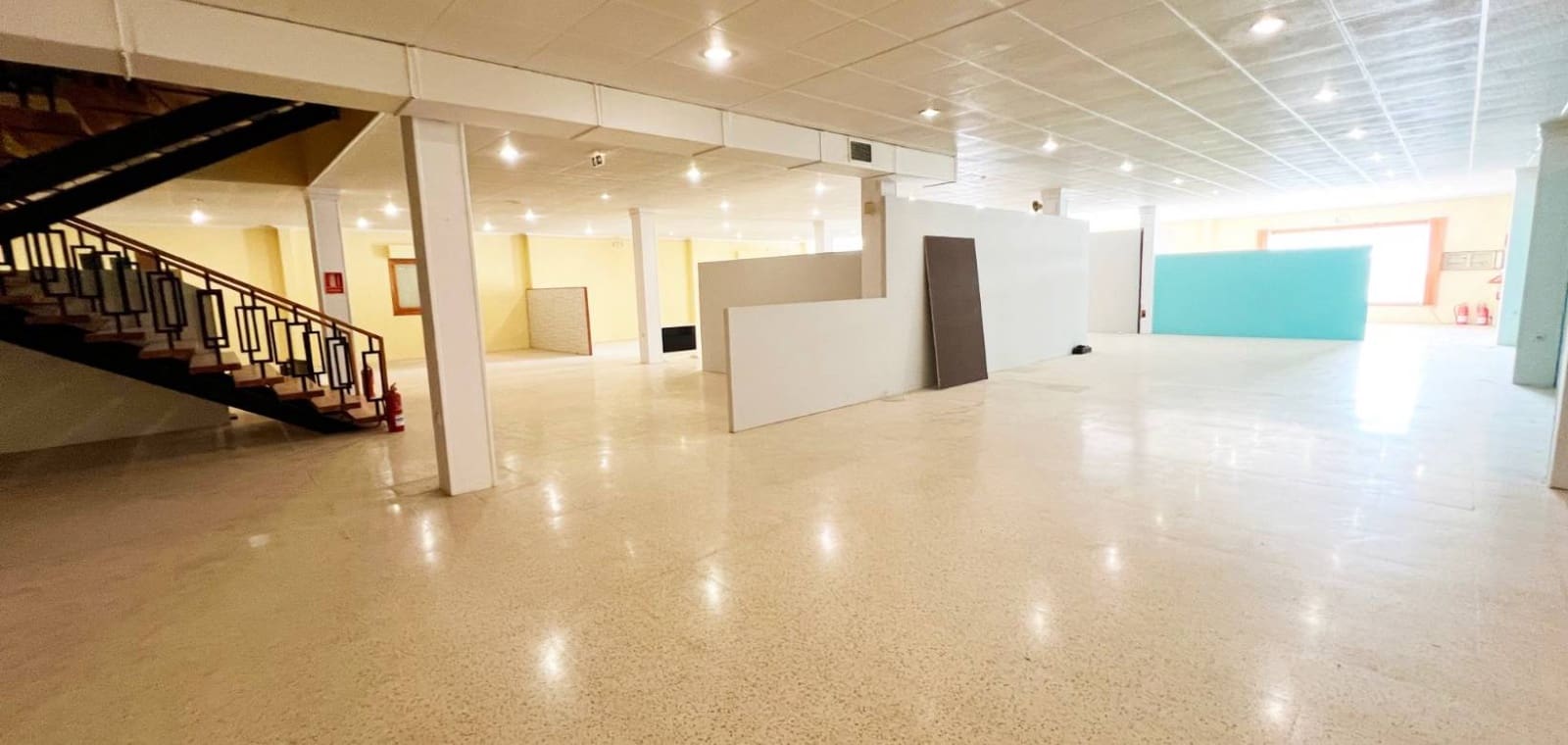 2 bedroom Commercial for rent in Hondon de los Frailes - € 2,000 (Ref: 8783069)