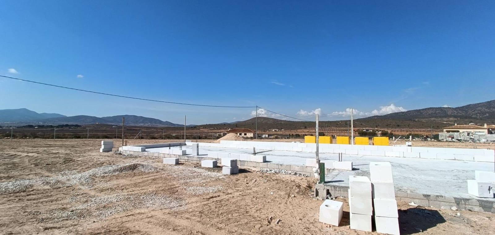 3 bedroom Villa for sale in Pinoso with pool - € 370,000 (Ref: 8837158)