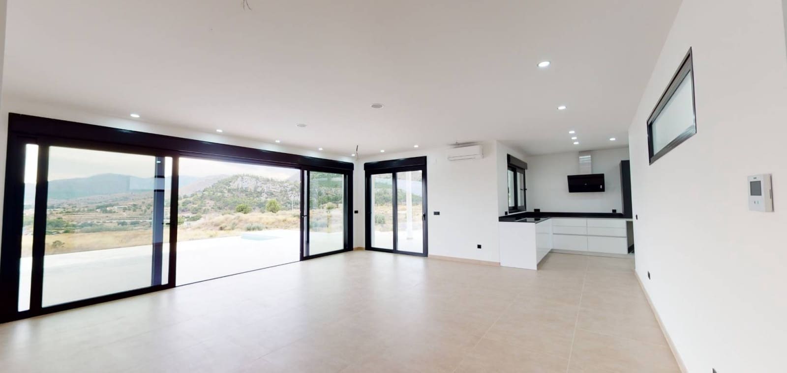 3 bedroom Villa for sale in Pinoso with pool - € 370,000 (Ref: 8837158)