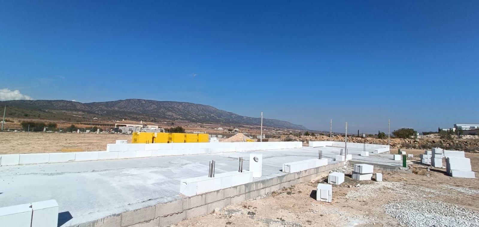 3 bedroom Villa for sale in Pinoso with pool - € 370,000 (Ref: 8837158)