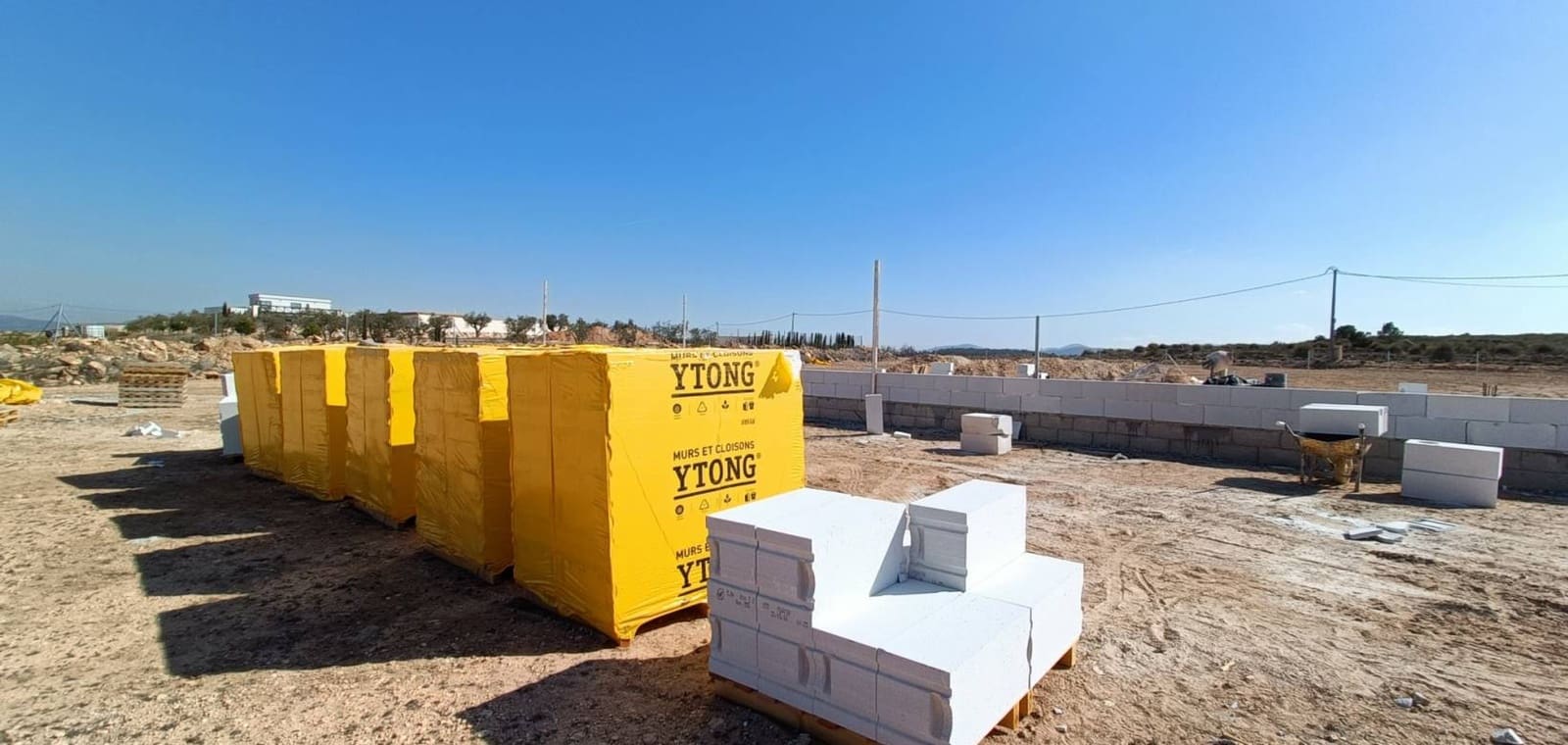 3 bedroom Villa for sale in Pinoso with pool - € 370,000 (Ref: 8837158)