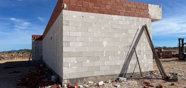 3 bedroom Villa for sale in Pinoso with pool - € 370,000 (Ref: 8837158)