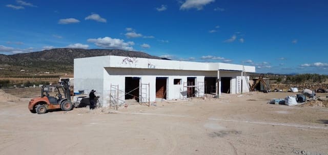 3 bedroom Villa for sale in Pinoso with pool - € 370,000 (Ref: 8837158)