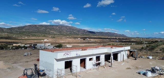 3 bedroom Villa for sale in Pinoso with pool - € 370,000 (Ref: 8837158)