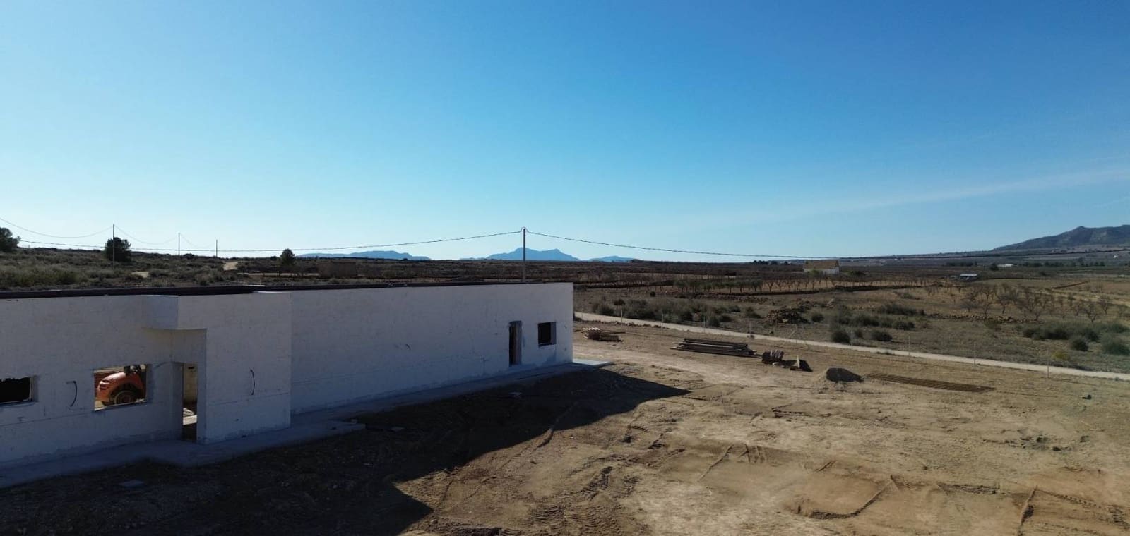 Chalet de 3 habitaciones en Pinoso en venta con piscina - 370.000 € (Ref: 8837158)