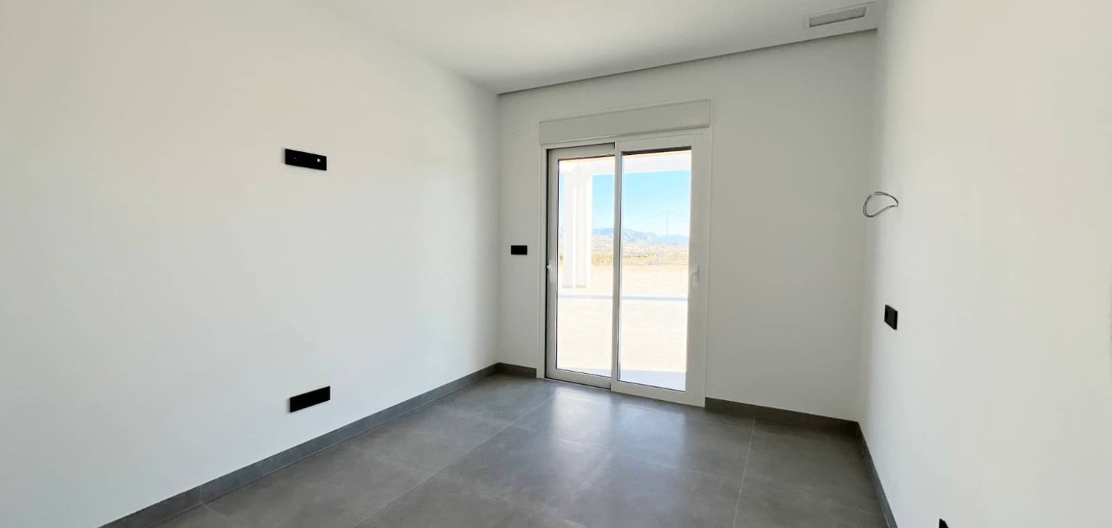 3 bedroom Villa for sale in La Romana with pool - € 470,000 (Ref: 8887021)