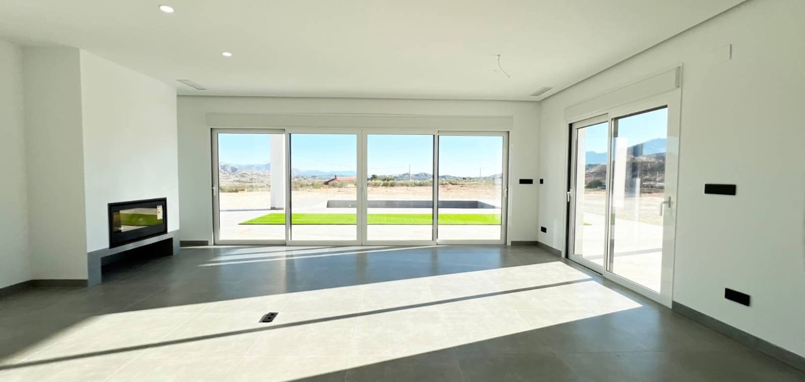 3 bedroom Villa for sale in La Romana with pool - € 470,000 (Ref: 8887021)