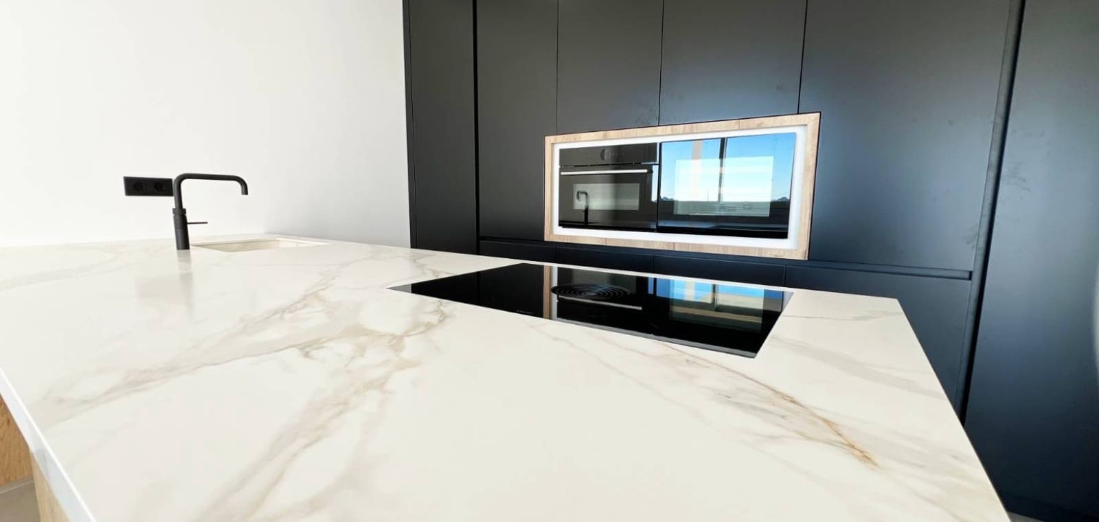 3 bedroom Villa for sale in La Romana with pool - € 470,000 (Ref: 8887021)