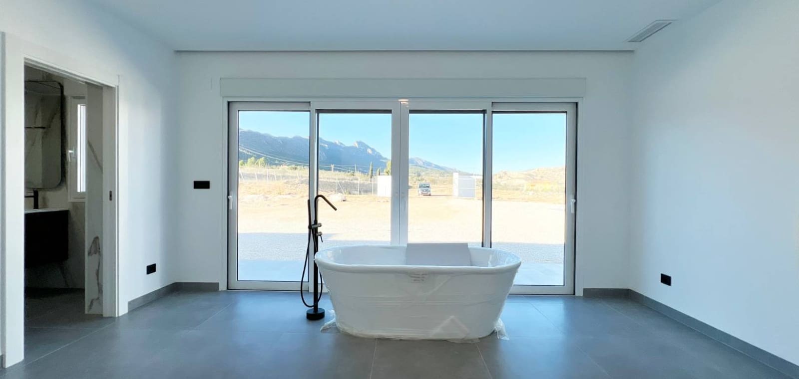 3 bedroom Villa for sale in La Romana with pool - € 470,000 (Ref: 8887021)