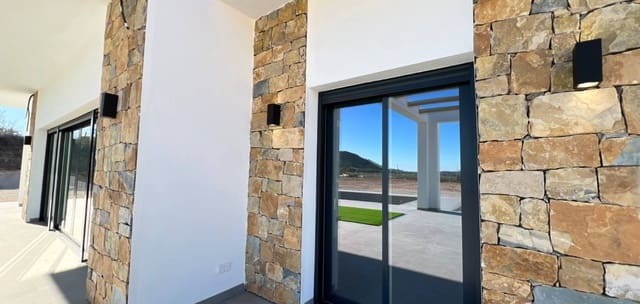 3 bedroom Villa for sale in La Romana with pool - € 470,000 (Ref: 8887021)