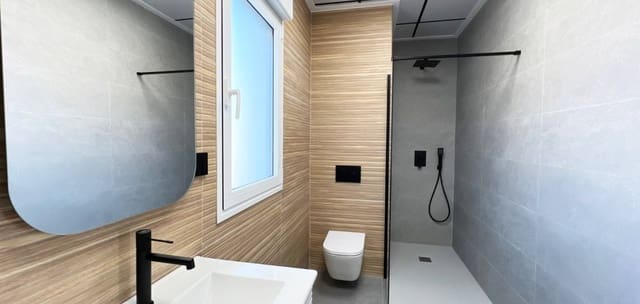 Chalet de 3 habitaciones en La Romana en venta con piscina garaje - 470.000 € (Ref: 8887021)
