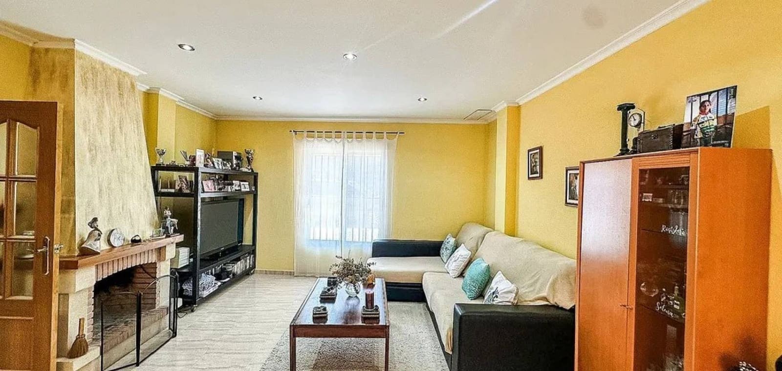 3 makuuhuone Omakotitalo myytävänä paikassa Hondon de los Frailes mukana 
autotalli - 179 000 € (Ref: 8983470)