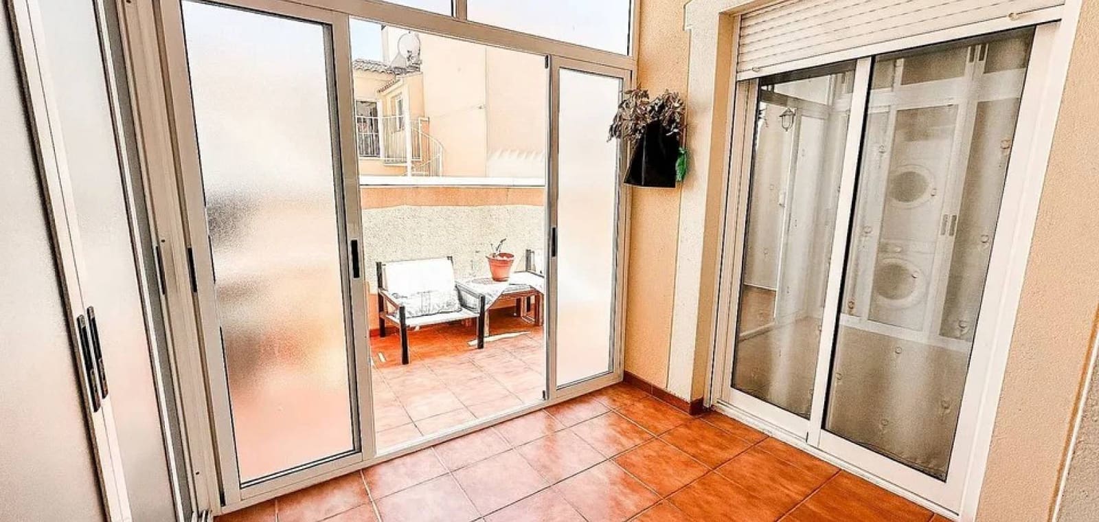 3 makuuhuone Omakotitalo myytävänä paikassa Hondon de los Frailes mukana 
autotalli - 179 000 € (Ref: 8983470)