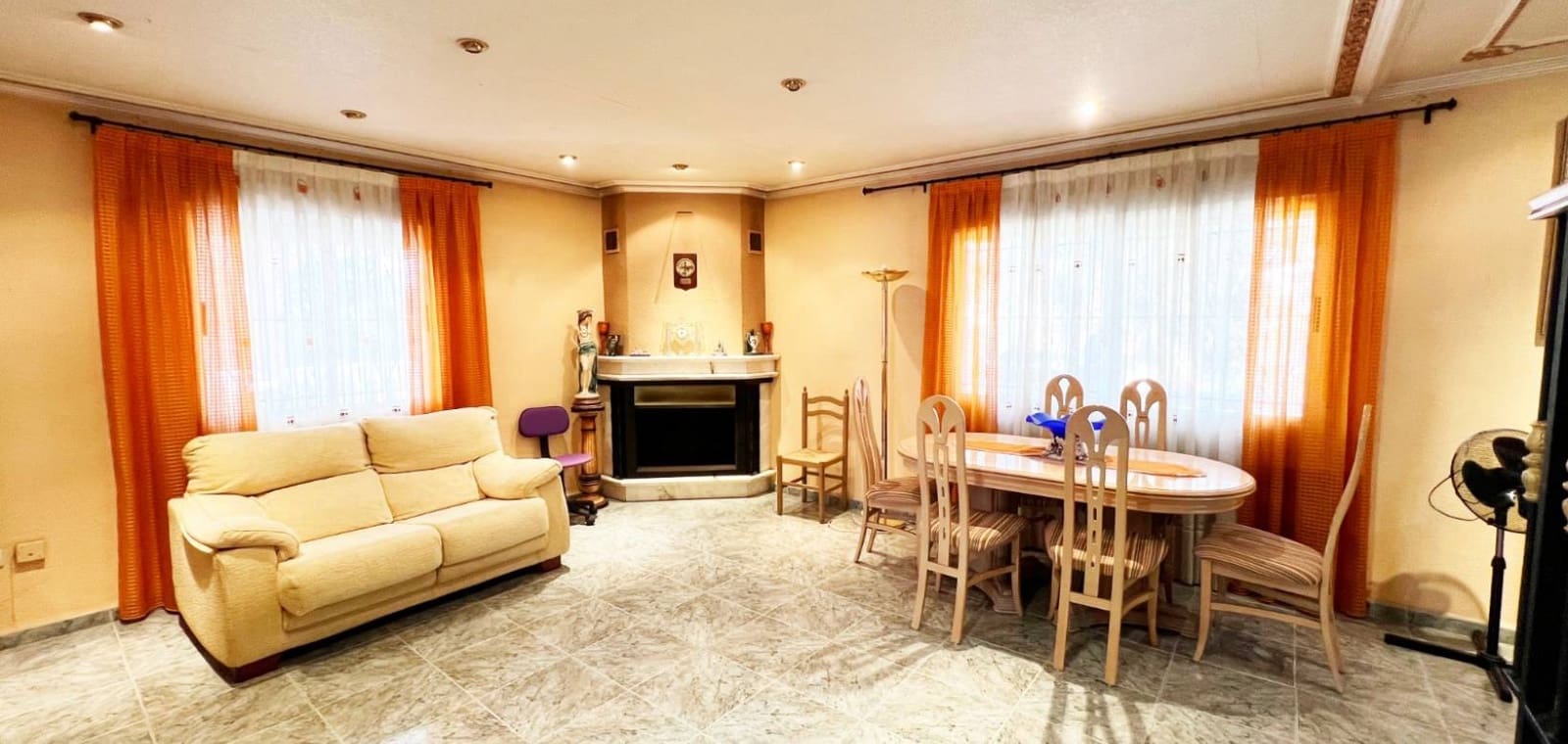 4 bedroom Villa for sale in La Romana with pool - € 320,000 (Ref: 9254231)